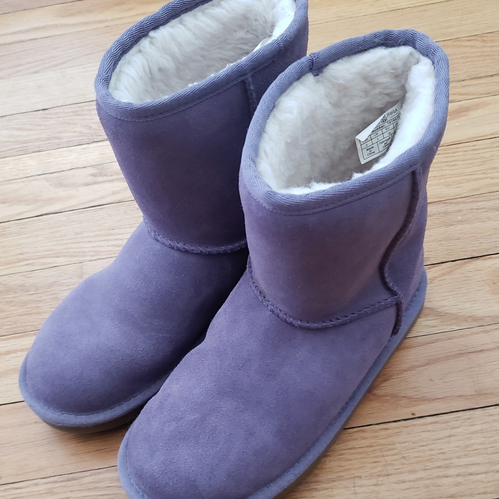 Koolaburra by UGG boots